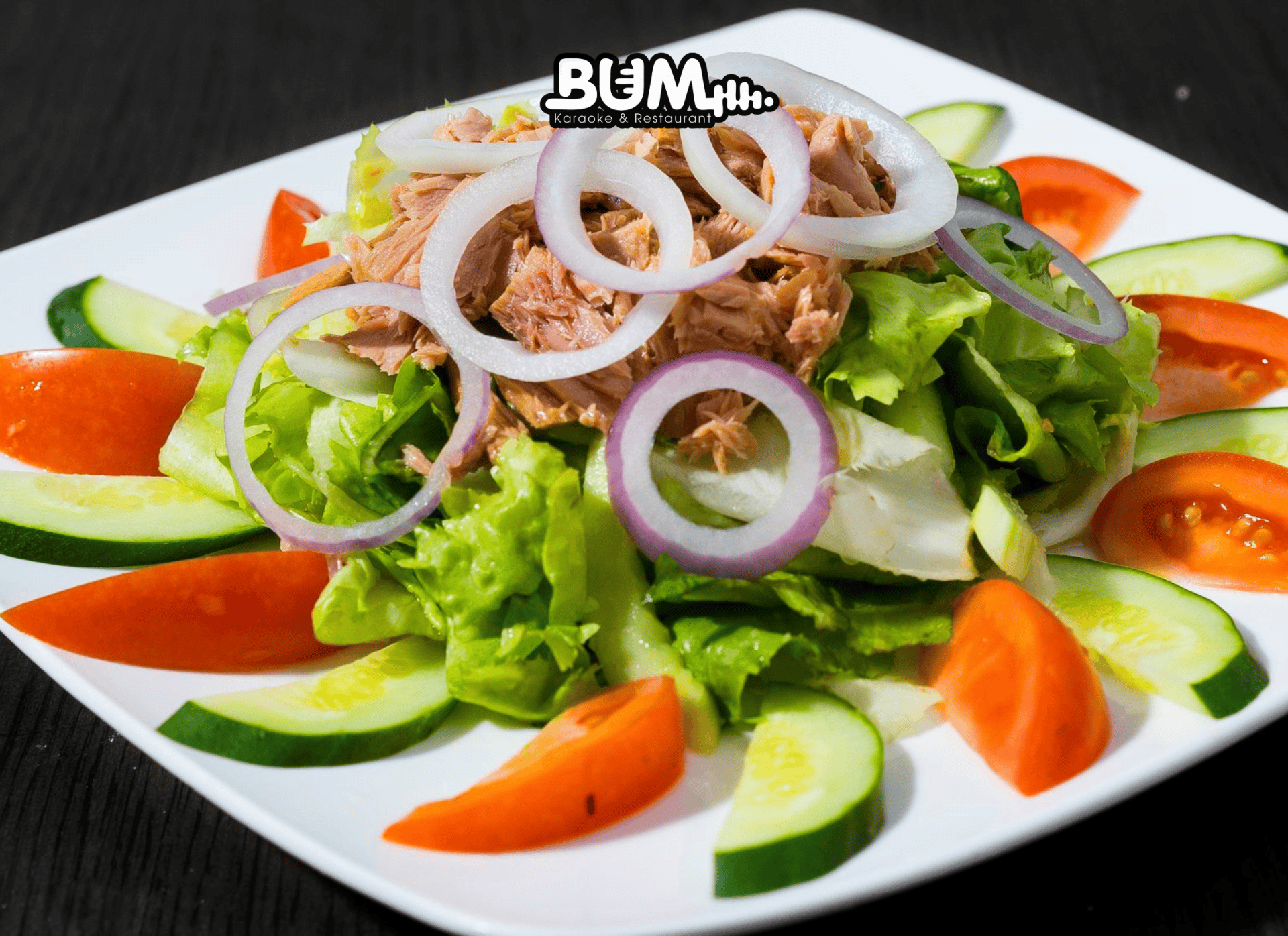 Salad dầu giấm cá ngừ